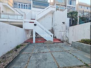 Chung Hom Kok - Cape Court 04