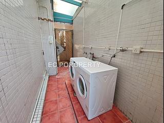 Chung Hom Kok - Cape Court 27