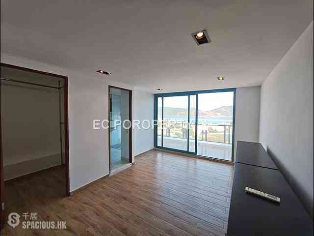 Chung Hom Kok - Cape Court 10