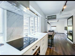 Sheung Wan - 13-15, Queen's Road West 02