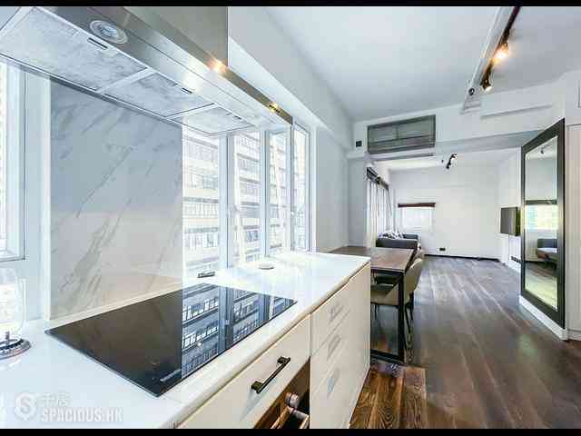 Sheung Wan - 13-15, Queen's Road West 02