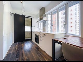 Sheung Wan - 13-15, Queen's Road West 10