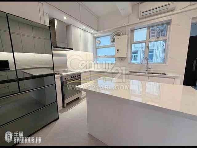 Mid Levels Central - Emerald Court 06