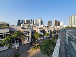 Tung Chung - Coastal Skyline Phase 2 Le Bleu 84