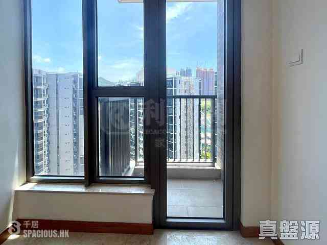 Tseung Kwan O - The Papillons Block 7 02