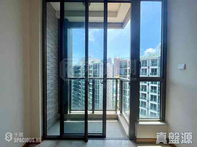 Tseung Kwan O - The Papillons Block 7 06
