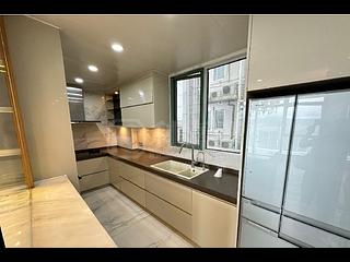 West Kowloon - The Harbourside Block 3 04