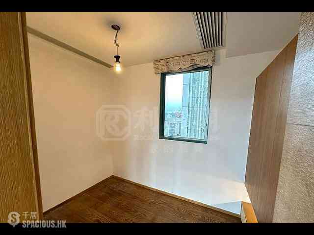 West Kowloon - The Harbourside Block 3 05