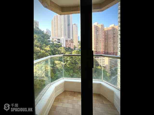 Tai Hang - Ronsdale Garden 04