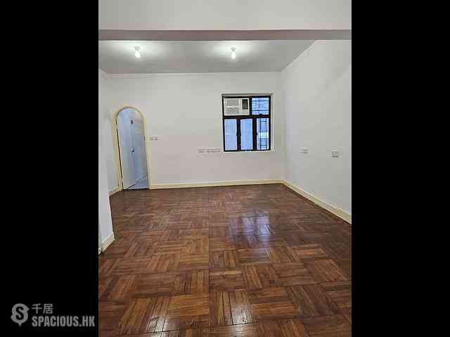 Kennedy Town - 1F-1J, Sands Street 02