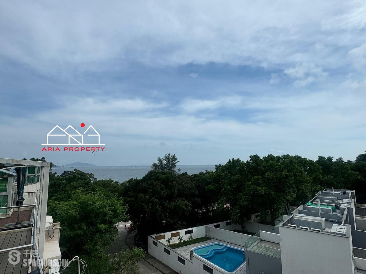 South Lantau - Silver Shore Villa 01