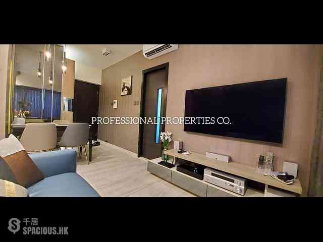 Sai Ying Pun - Centre Place 01