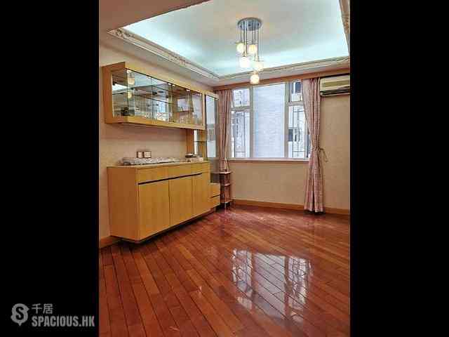 Sai Ying Pun - Wing Cheung Court 01