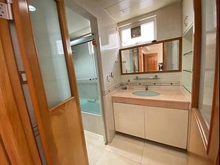 Sai Ying Pun - Wing Cheung Court 08