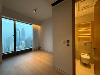 Mid Levels West - The Legacy Phase 2 Tower 1 15