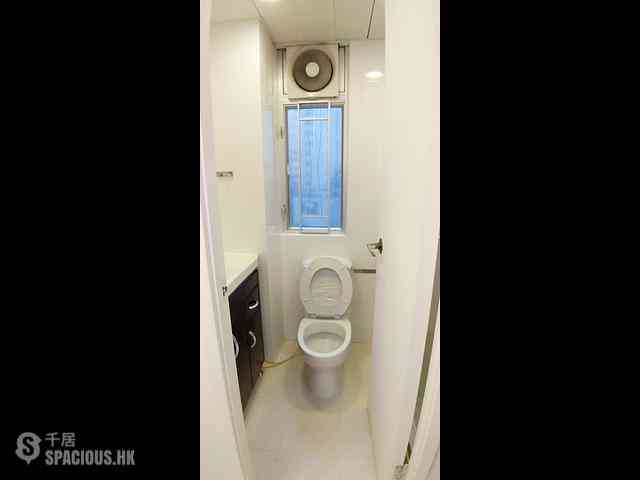 Sai Ying Pun - Tat Hing Building 03