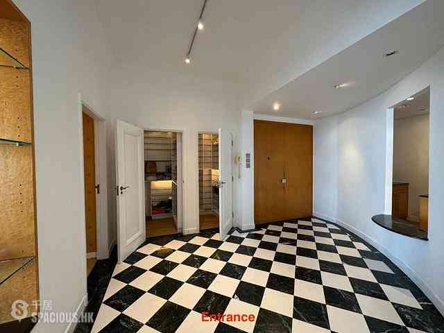 The Peak - La Hacienda Block A 07