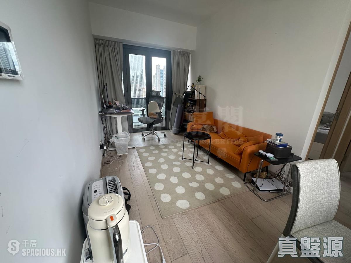 Wan Chai - L' Wanchai 01