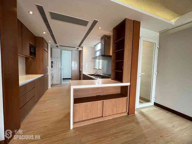 Chung Hom Kok - Hillgrove 05