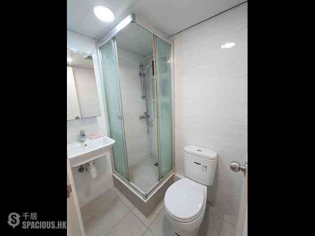 Wan Chai - Rialto Building 09