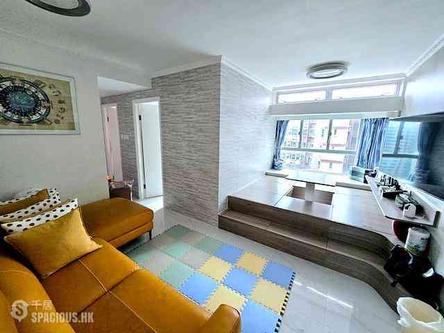 Tseung Kwan O - The Pinnacle Block 3 01