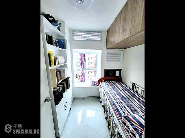 Tseung Kwan O - The Pinnacle Block 3 04