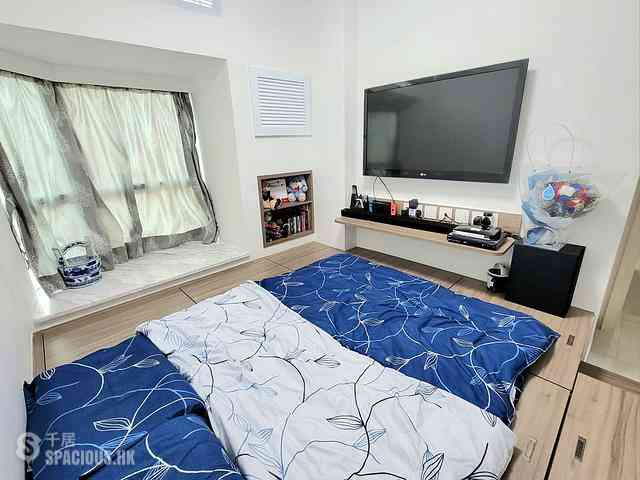 Tseung Kwan O - The Pinnacle Block 3 08