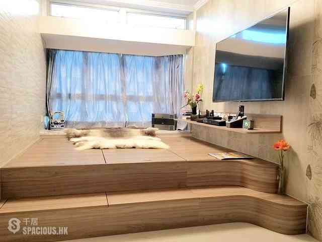 Tseung Kwan O - The Pinnacle Block 3 11