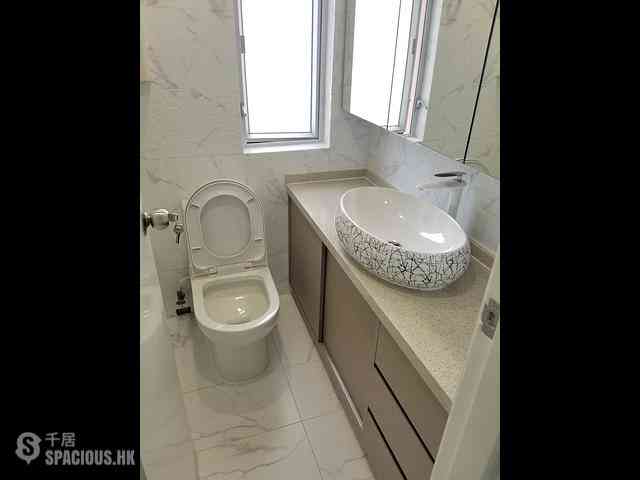 Tseung Kwan O - The Pinnacle Block 3 13