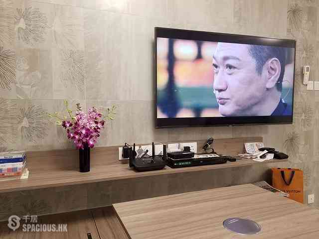 Tseung Kwan O - The Pinnacle Block 3 14
