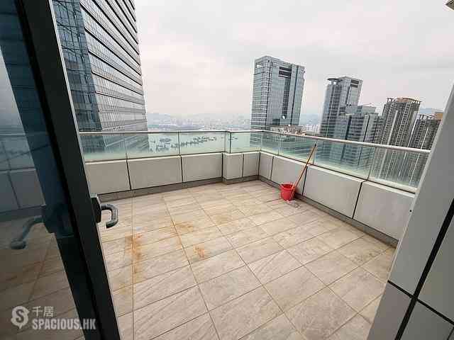 West Kowloon - The Harbourside 01