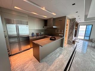 West Kowloon - The Harbourside 04