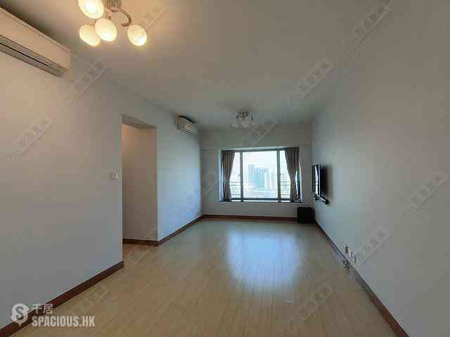West Kowloon - Sorrento Phase 1 Block 6 01