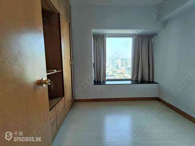West Kowloon - Sorrento Phase 1 Block 6 04