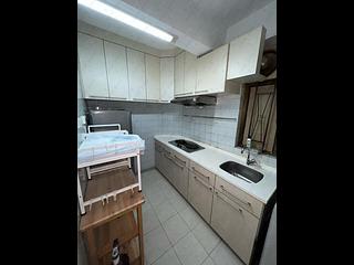 Mid Levels West - Hing Wah Mansion Block A 04