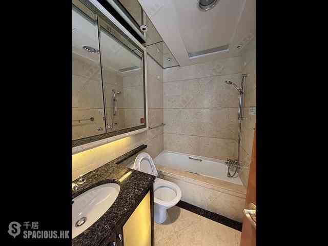 West Kowloon - The Arch Sky Tower (Block 1) 09
