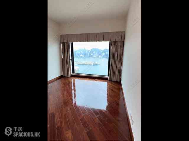 West Kowloon - The Arch Sky Tower (Block 1) 16