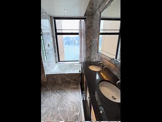 West Kowloon - The Arch Sky Tower (Block 1) 14