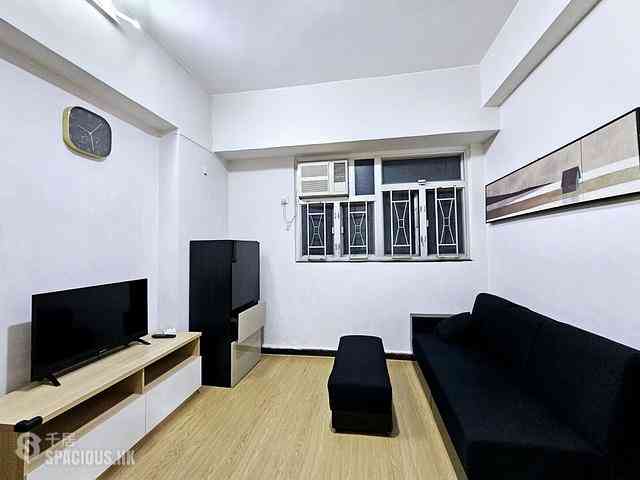 Wan Chai - Man Hing Mansion 01