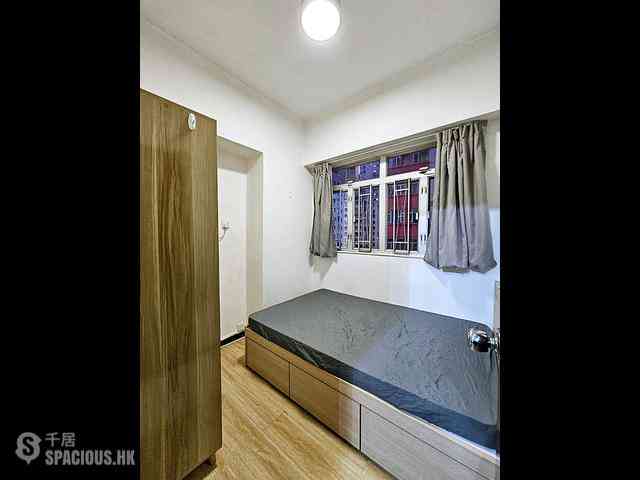 Wan Chai - Man Hing Mansion 06