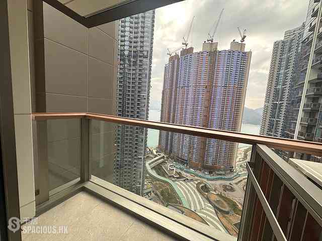 Lohas Park - Lohas Park Phase 11C Villa Garda II Tower 2A 04