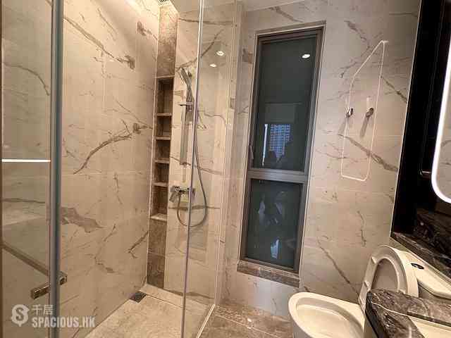 Lohas Park - Lohas Park Phase 11C Villa Garda II Tower 2A 05