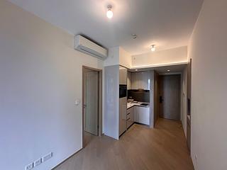 Lohas Park - Lohas Park Phase 11C Villa Garda II Tower 2A 06