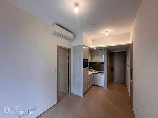 Lohas Park - Lohas Park Phase 11C Villa Garda II Tower 2A 06