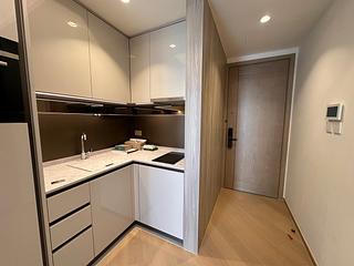 Lohas Park - Lohas Park Phase 11C Villa Garda II Tower 2A 08