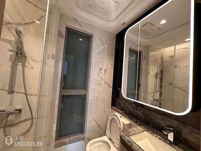 Lohas Park - Lohas Park Phase 11C Villa Garda II Tower 2A 09