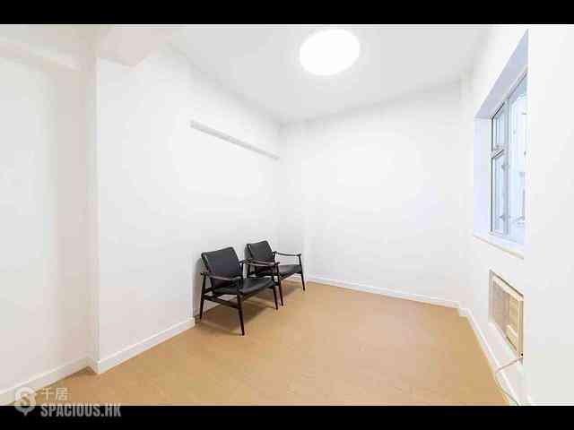 Mid Levels Central - Emerald Court 05