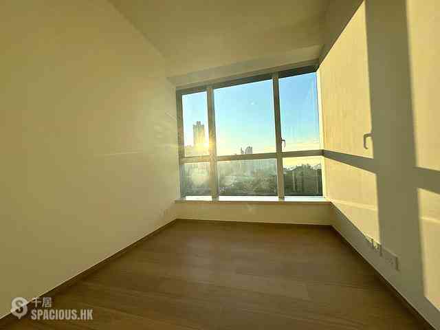 Wong Chuk Hang - Marinella Block 1 04