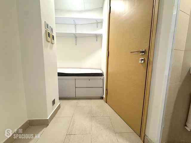 Wong Chuk Hang - Marinella Block 1 08