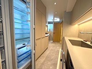Wong Chuk Hang - Marinella Block 1 09